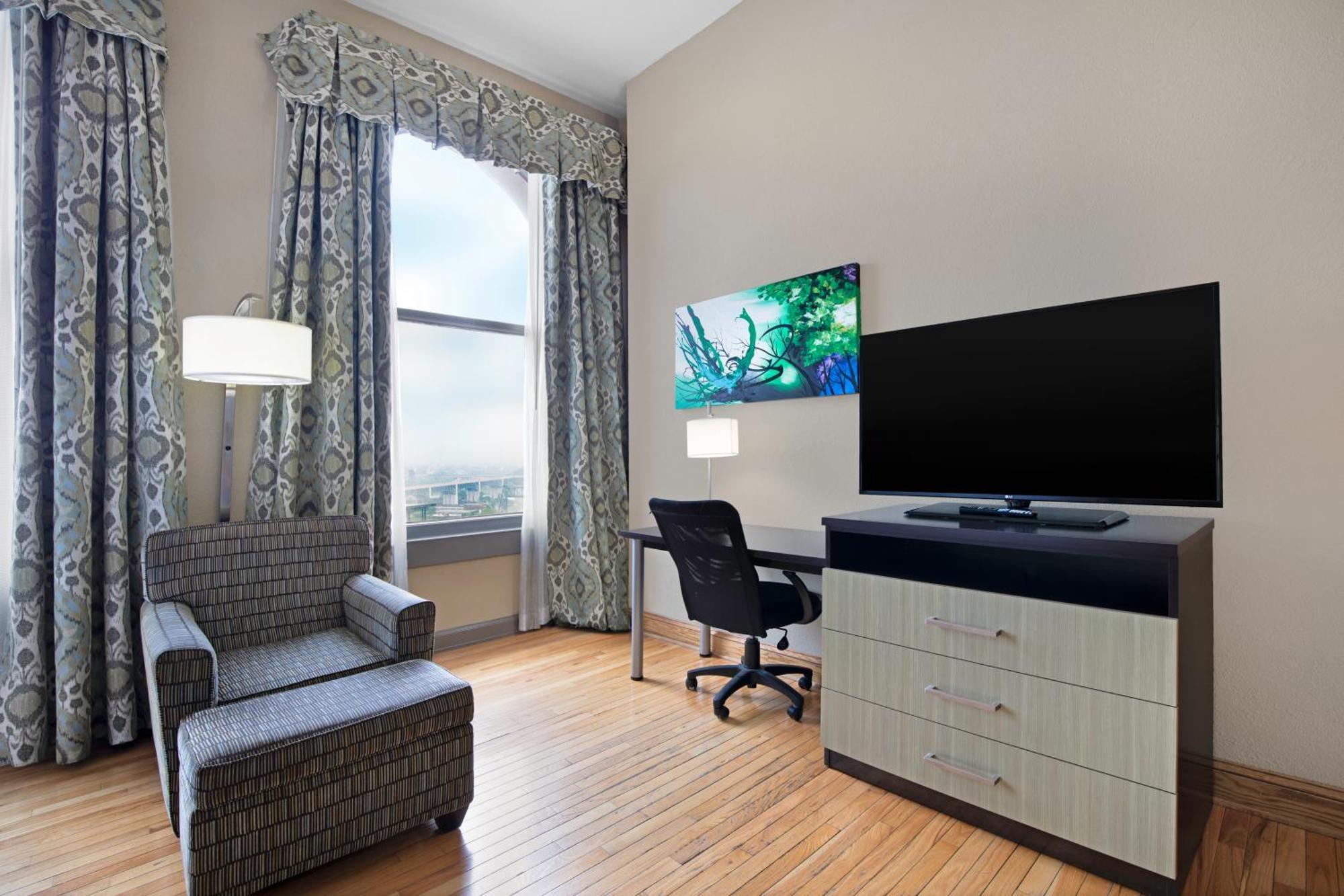 Holiday Inn Express Cleveland Downtown By Ihg Bagian luar foto