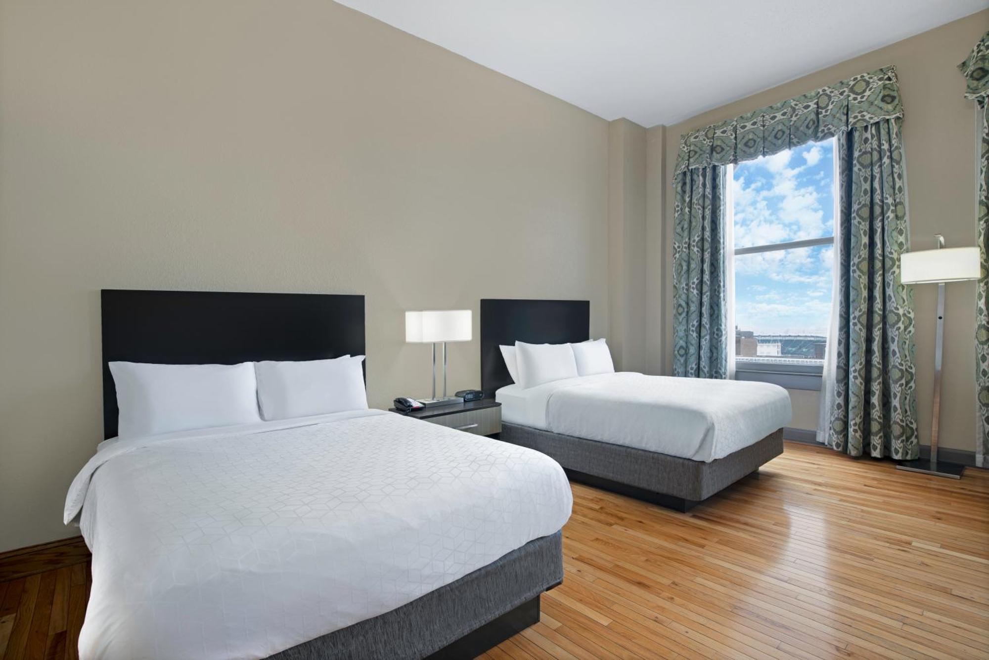 Holiday Inn Express Cleveland Downtown By Ihg Bagian luar foto